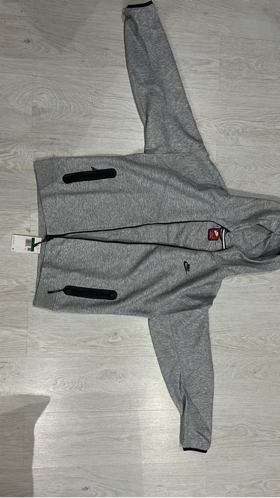 Продам nike tech fleece