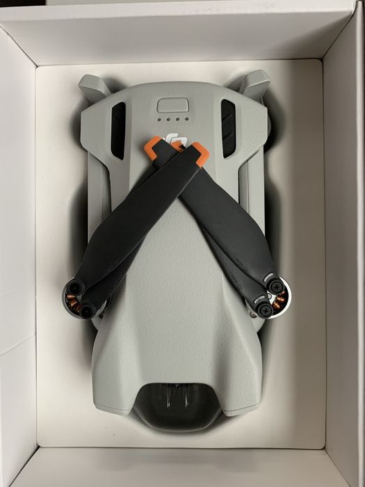 Продавам Дрон DJi Mini 3 в отлично състояние