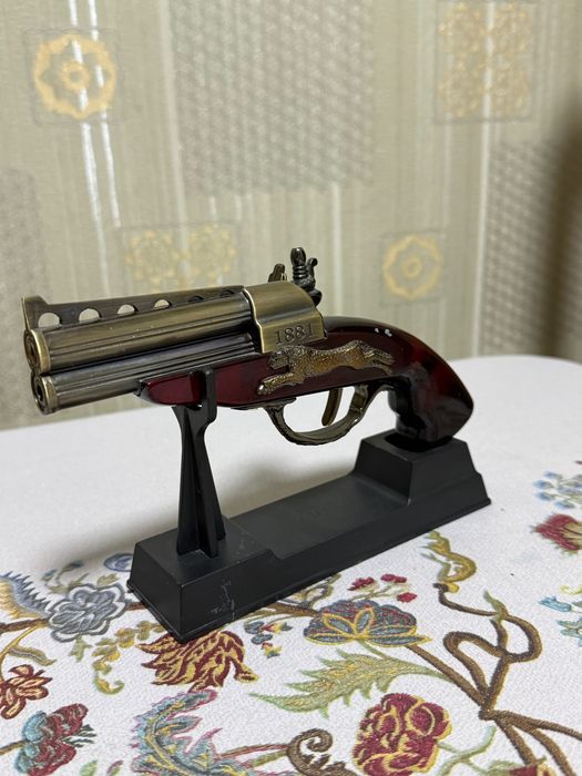 Зажигалка «Револьер»