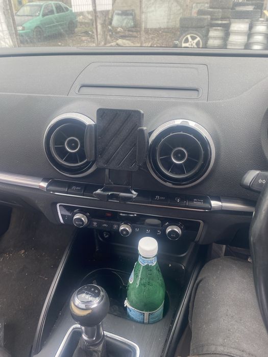 Стойка за телефон ауди а3 8в audi a3 8v