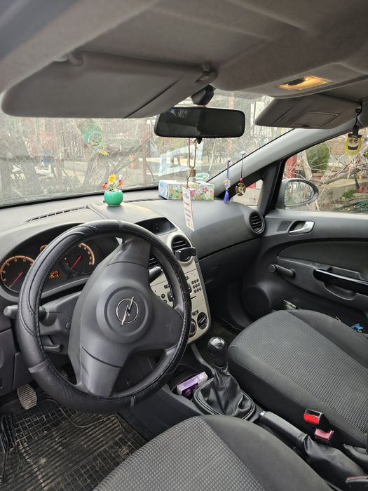 Opel corsa D 2011 174.000km