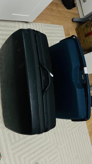 Два чемодана большой