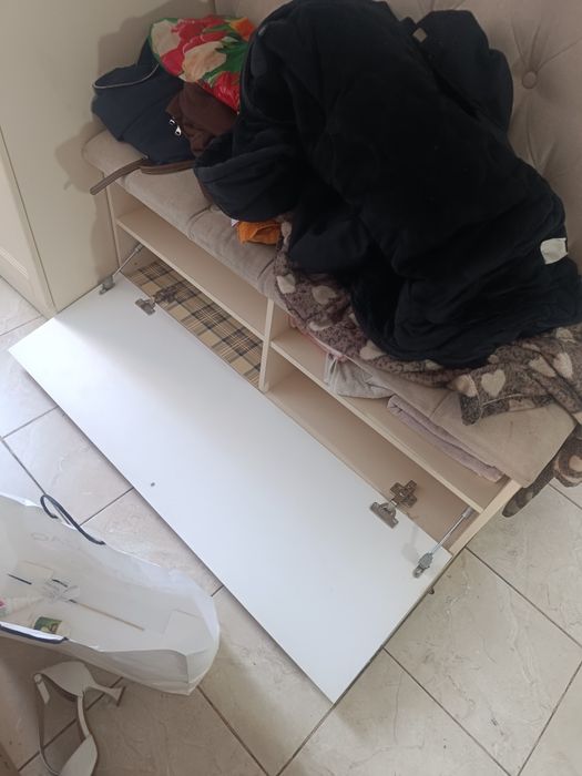 Мебель диван и стол