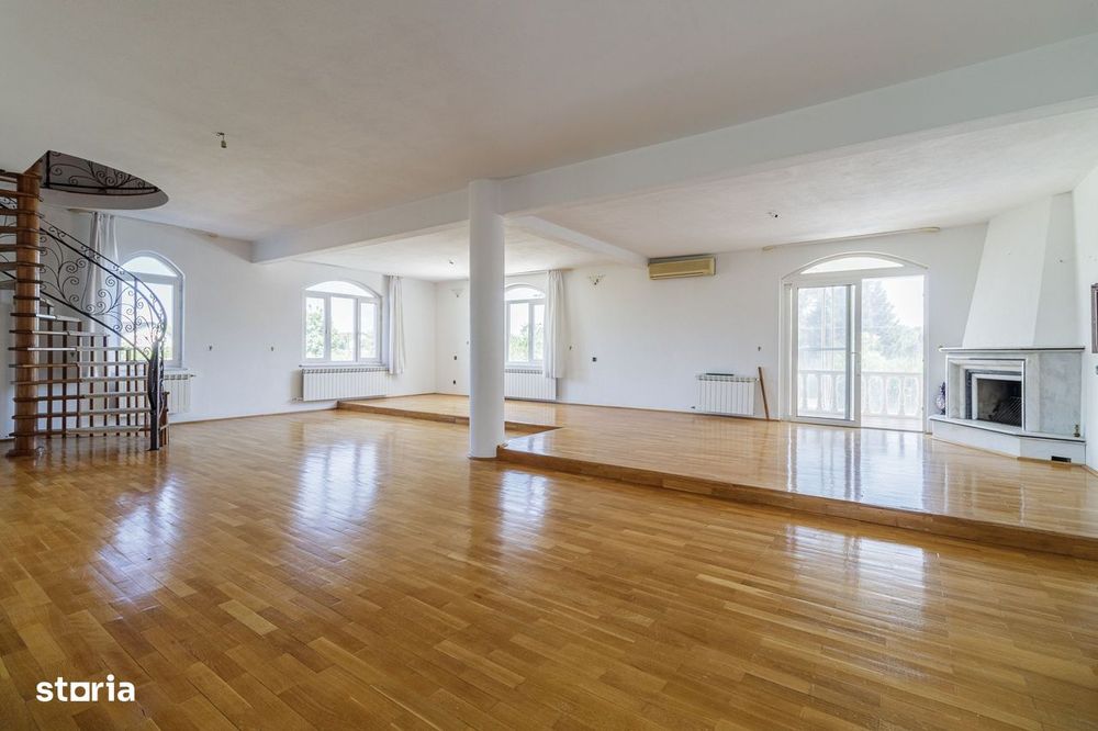 Domeniu privat 5.000 mp, cu reședință de 625 mp și piscină, Corbeanca