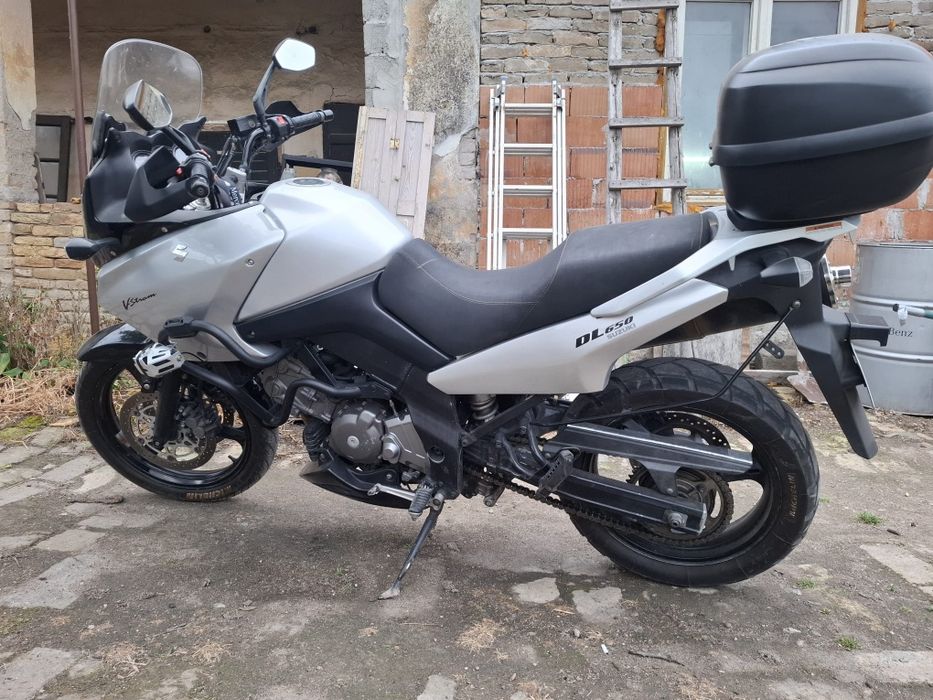 Vând Suzuki V STROM DL 650