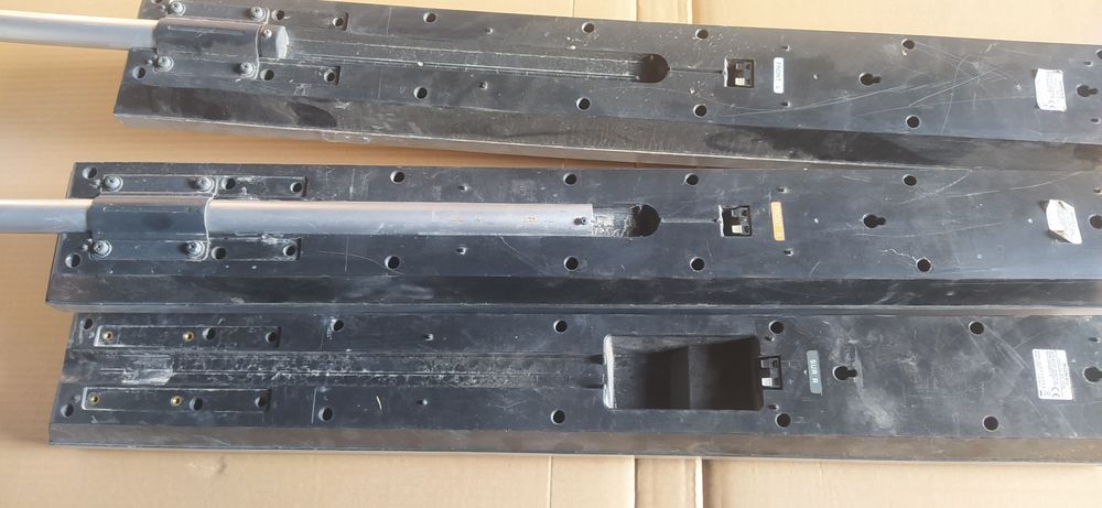 Колонки три штуки.