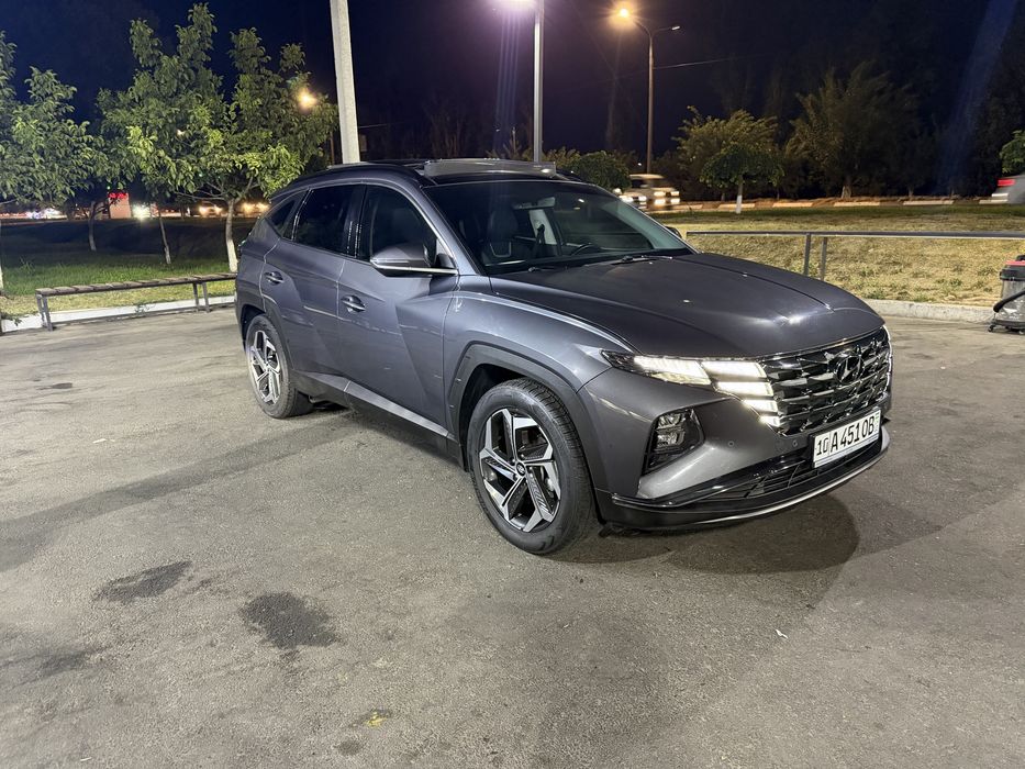 Автомобил хундай туксон