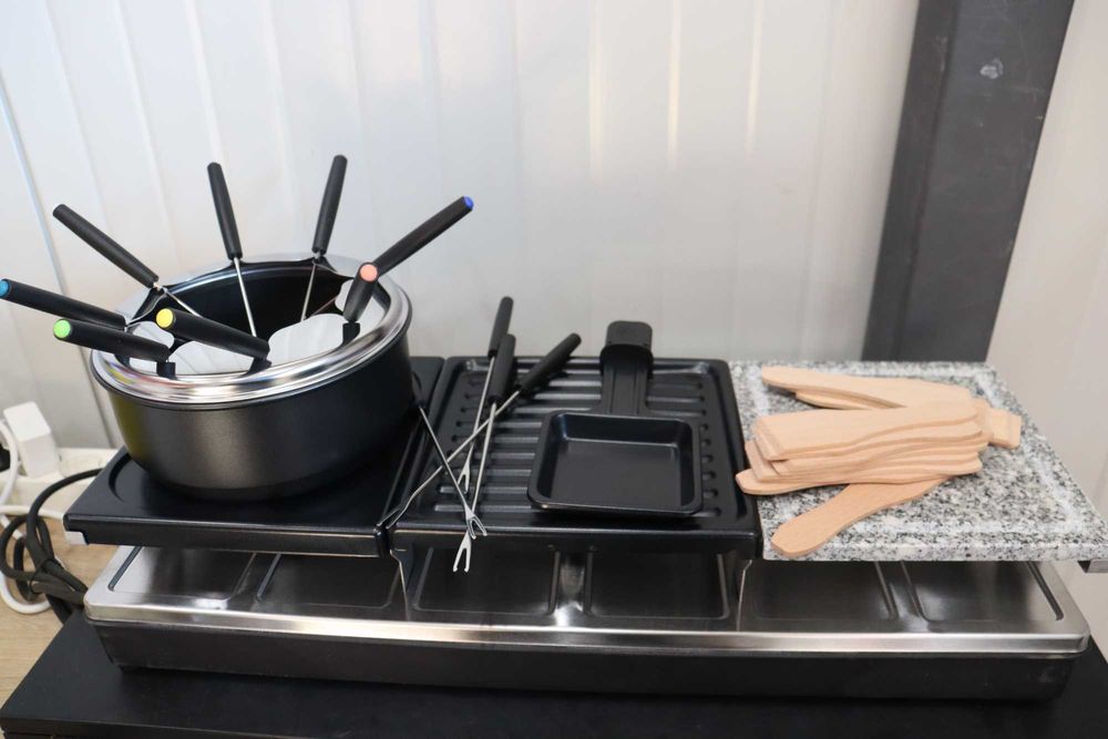 Livoo - Машина за раклет/фондю за 12 души - 5 в 1, мощност 1650 W