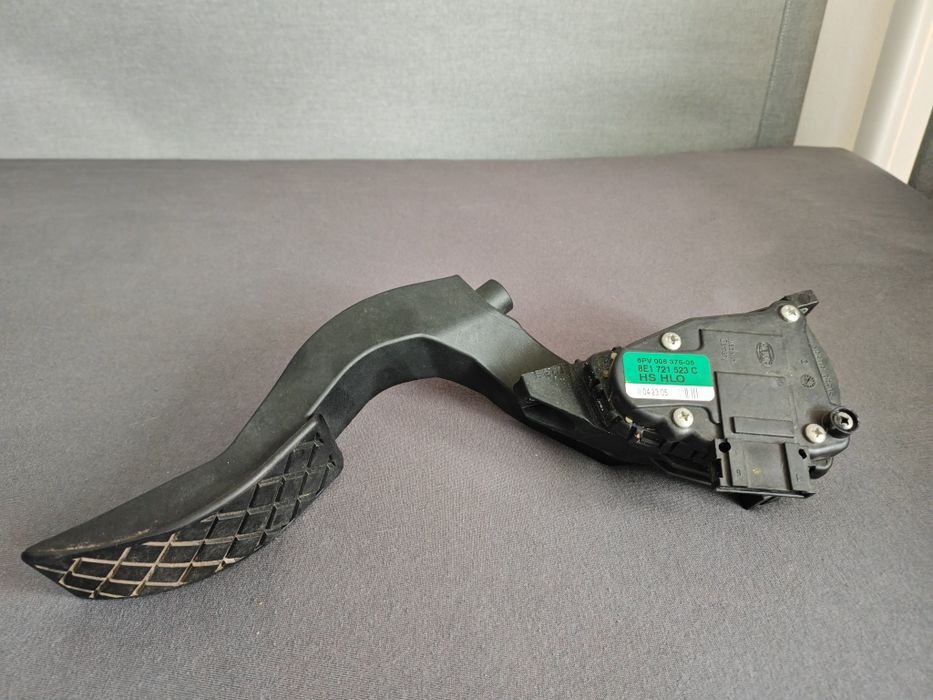 Pedala acceleratie audi 8E1721523C