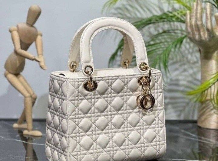 Genti dama Medium Lady,diverse nuanțe, saculet, etichetă