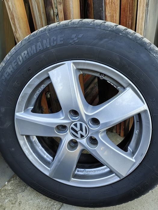 Продавам джанти с гуми 5х112 "15"