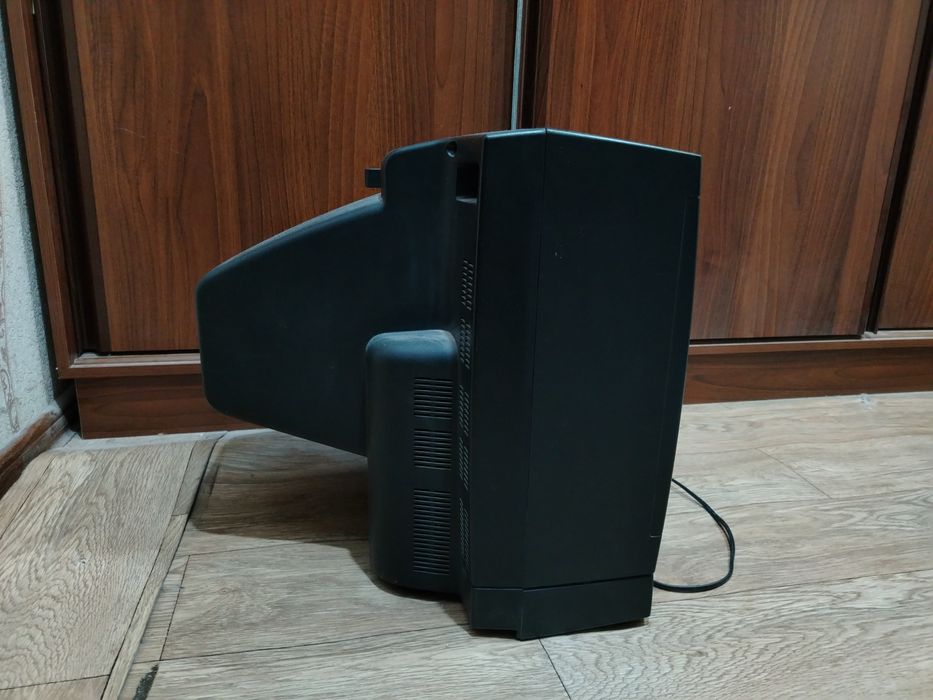 Televizor Funai Yaponiya