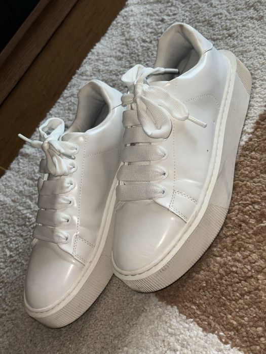 Бели обувки H&M 42 номер