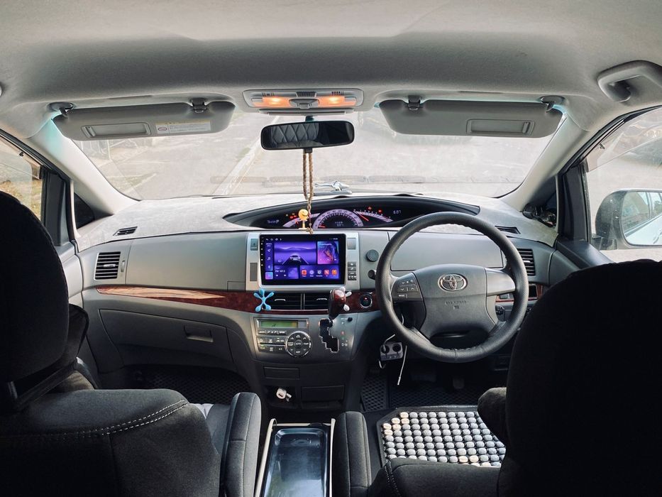 Toyota Estima 2011 г.в