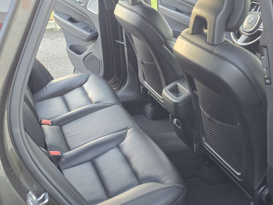 VOLVO Xc 60,Tractiune 4x4,BI-Xenon,Int.Piele Carlig Electric Manual.