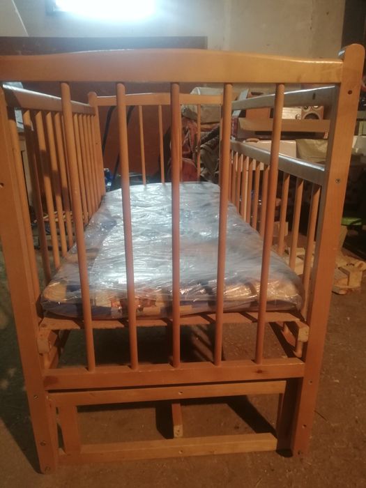 Продам детскую кроватку