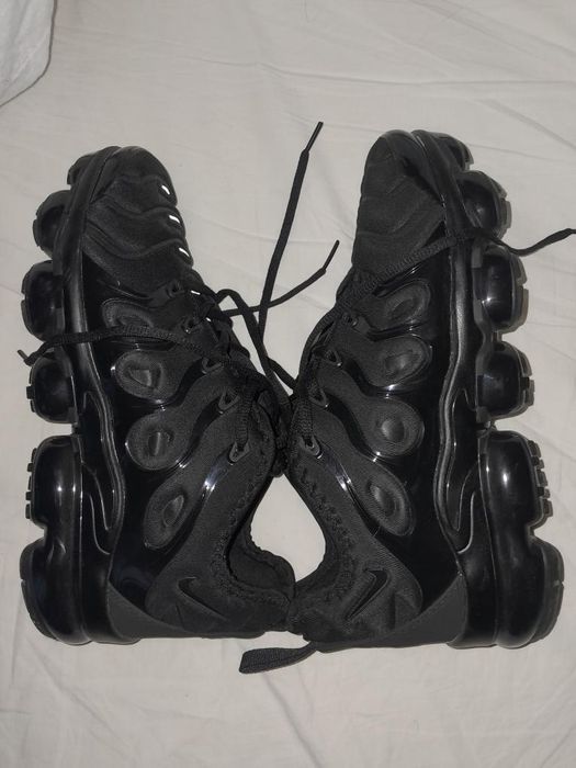 adidasi nike vapor max