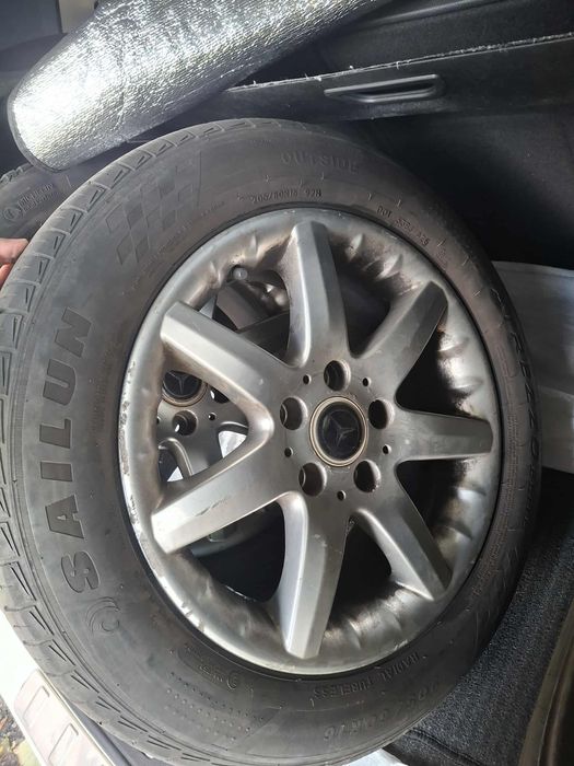 Оригинални джанти  Mercedes 16 цола с 2 зимни и 2 летни гуми като нови