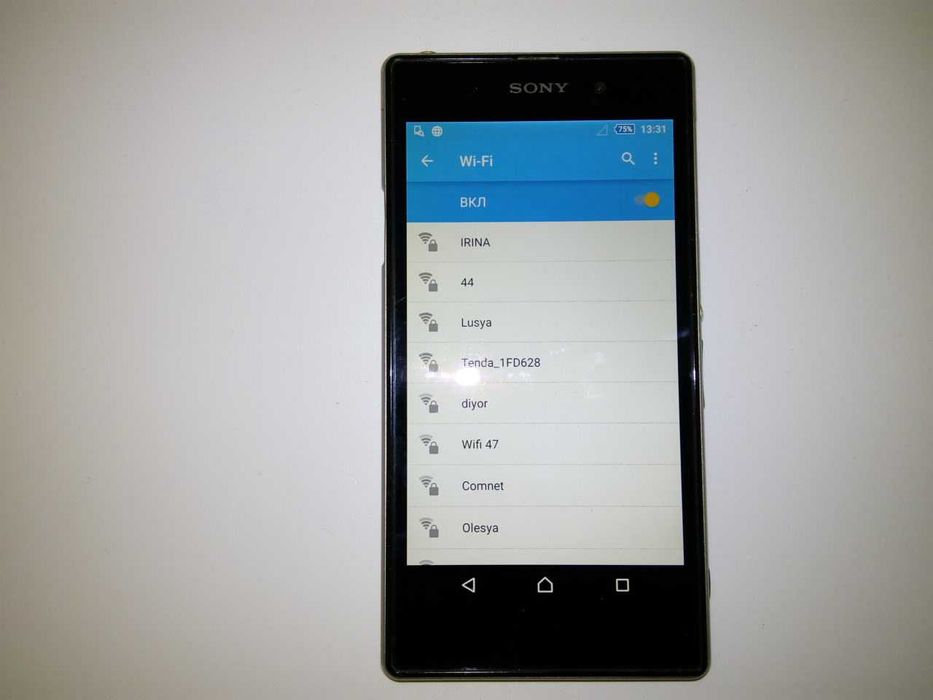 смартфон Sony Experia Z1 не видит сим карту !!!
