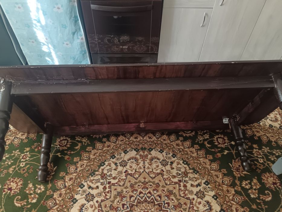 Срочно продаётся хонтахта стол