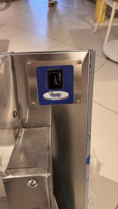 Продам тестораскаточную машину