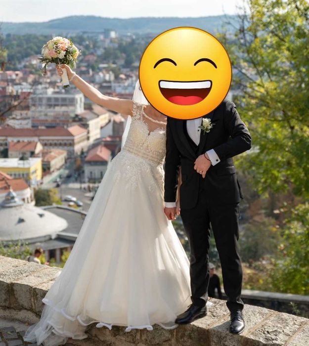 Vand rochie de mireasa