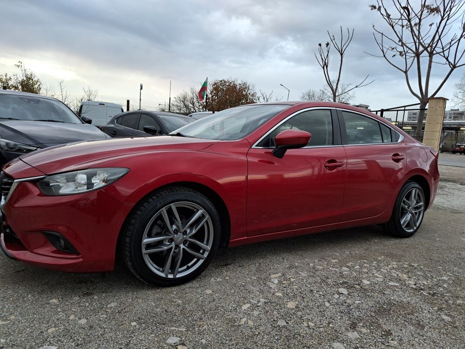 Мазда 6 седан перфектен