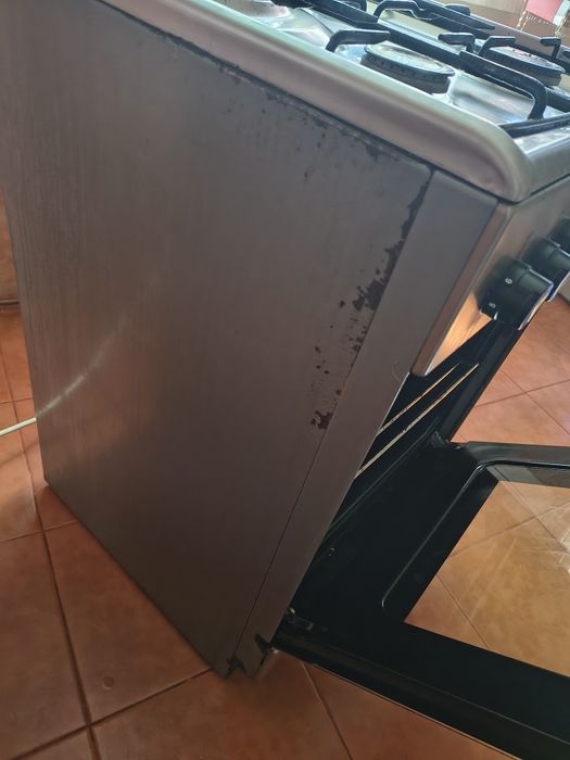 Aragaz pe gaz plus electric