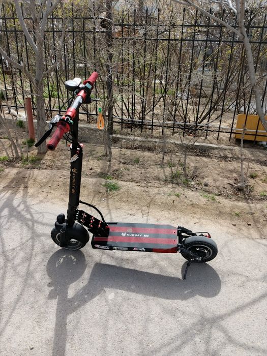 Электросамокат куго м 4