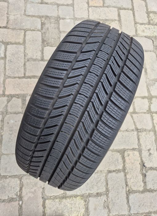 O bucată 255/45 R18 M+S iarnă - una Continental