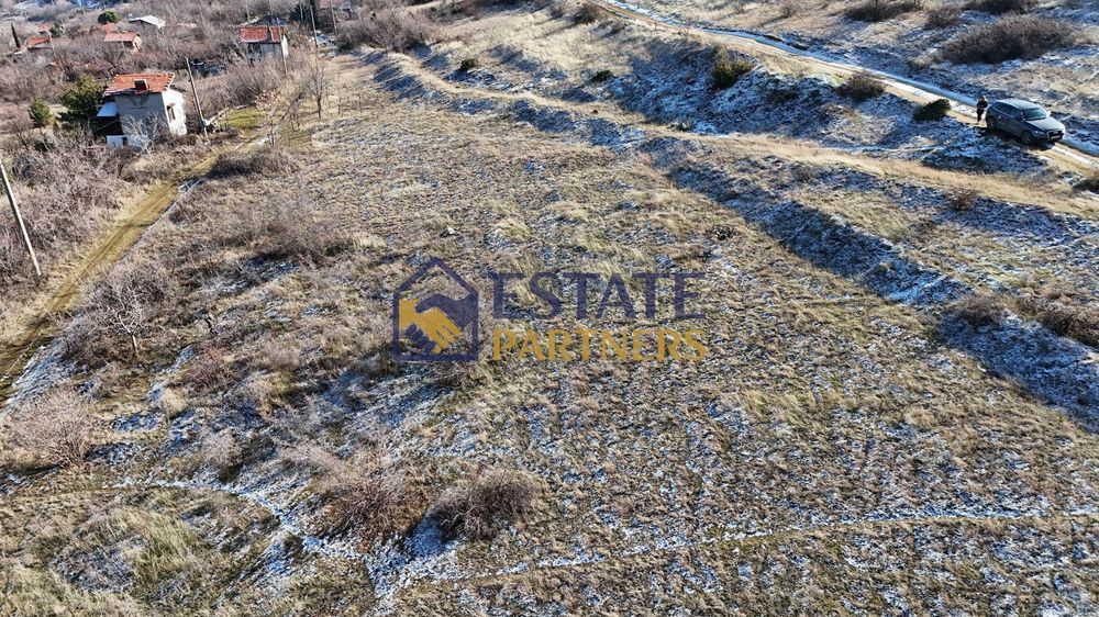 Парцел в Пловдив, област-с.Брестник площ 595 цена 47000