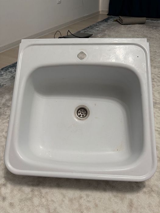 Продам кухонную мойку