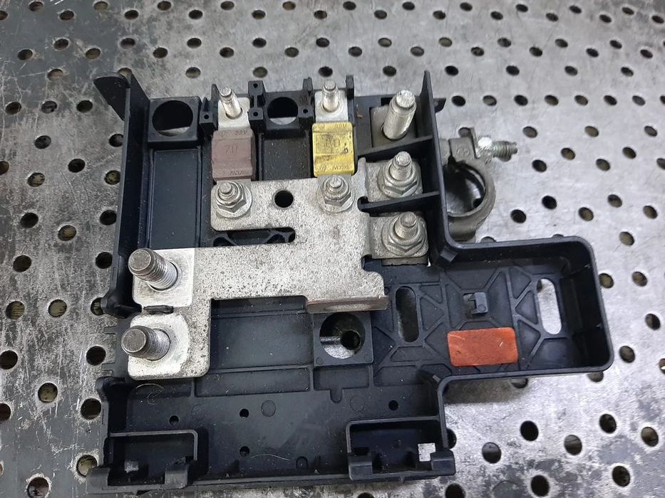 borna baterie plus 1.9 jtd  alfa romeo 159 939