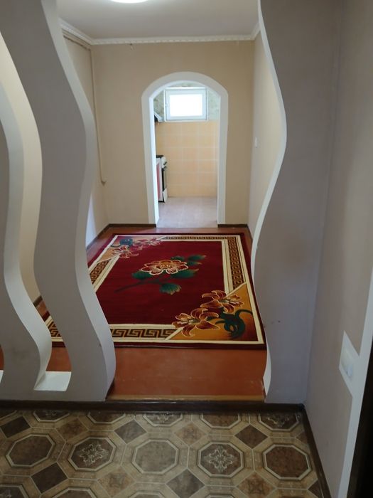 Ijaraga beriladi Orudjev maktab yonida 3xonali kvartira.Narxi 2.400
