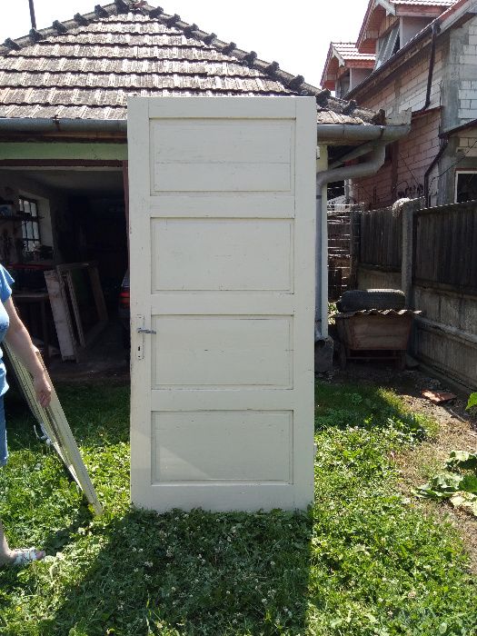 Vand  usa dubla din lemn