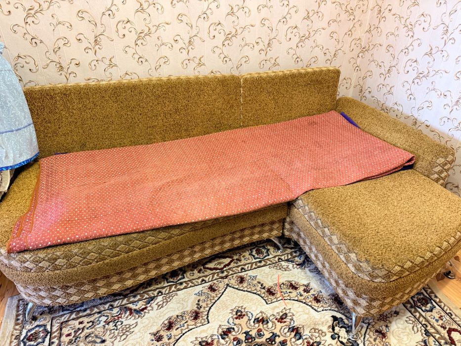 Диван в хорошем состоянии