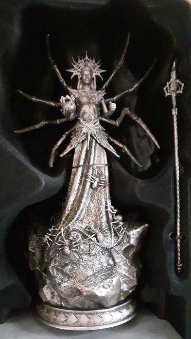 Колекционерска статуетка Мефала