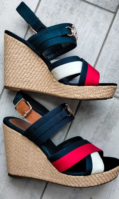 Сандали на платформа Tommy Hilfiger