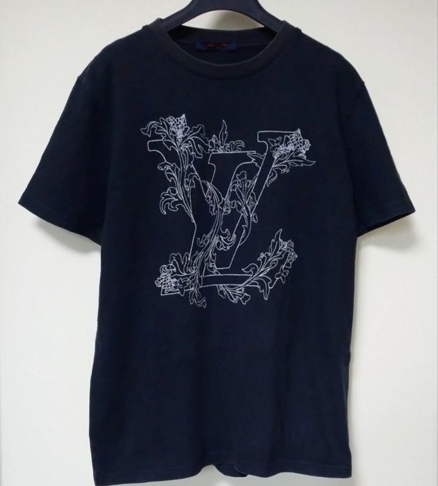 Футболка брэнд LV