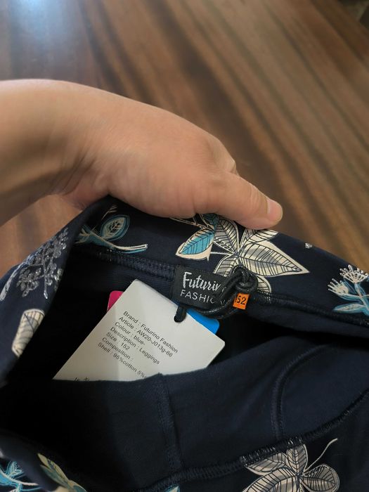 Продам платье на девочку, юбку и лосины