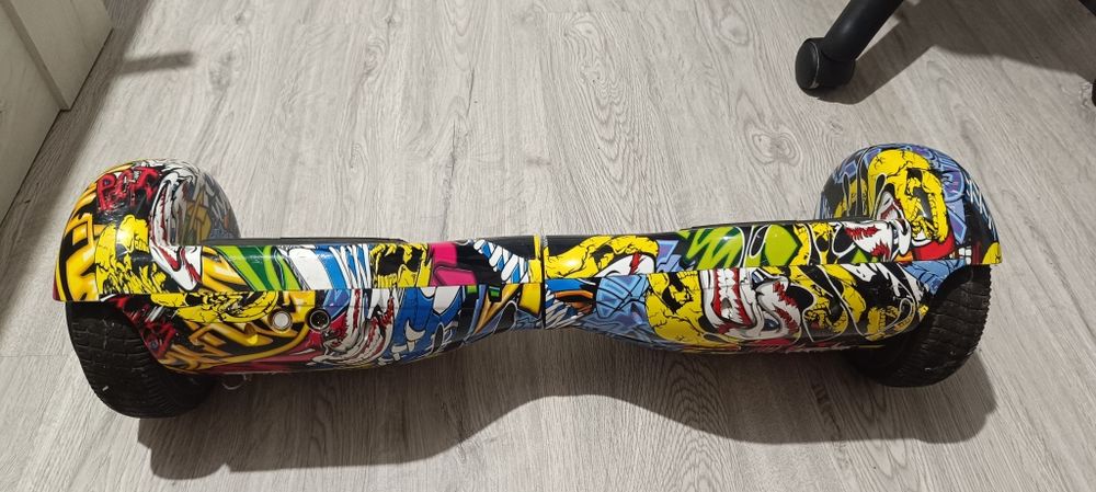 Hoverboard Viteza Maxima 10 km/h, max. 100 kg, Lumini LED, Bluetooth