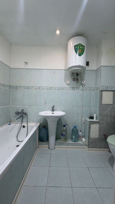 Продается 1 комн.кв в районе Жазира