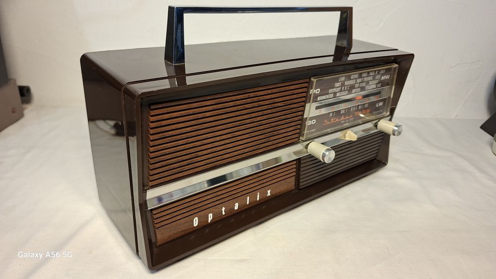 Aparat de radio vechi Optalix Studio