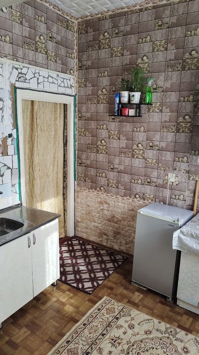 1 хонали уй сотилади.