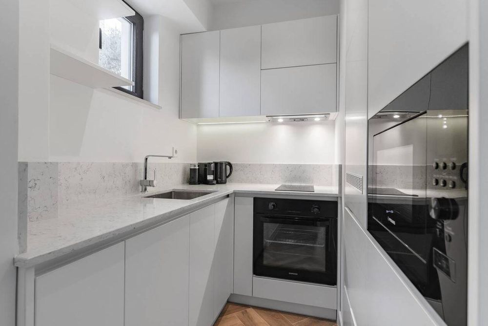 Дава се под наем Двустаен апартамент в Варна, Гръцка махала - 56 кв.м за 850 € - Снимка #3