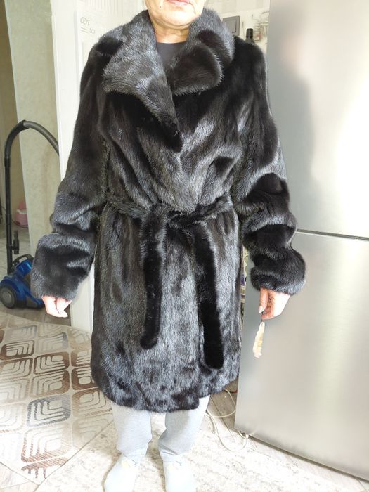 Продам шубу норка новая