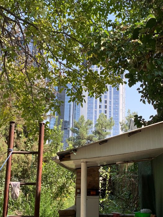 ПРОДАЁТСЯ Участок  Академгородок 6,4 сот, под слом не попадает 350000