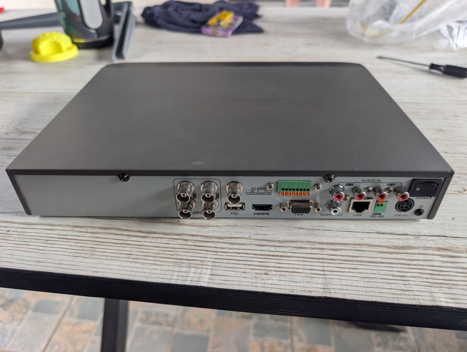 Sistem supraveghere video Hikvision – 4 camere + DVR + HDD 2TB