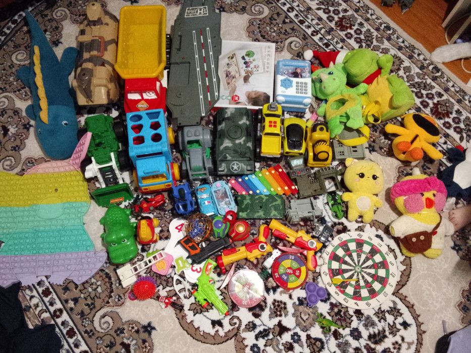 отдам игрушки за 1500тг