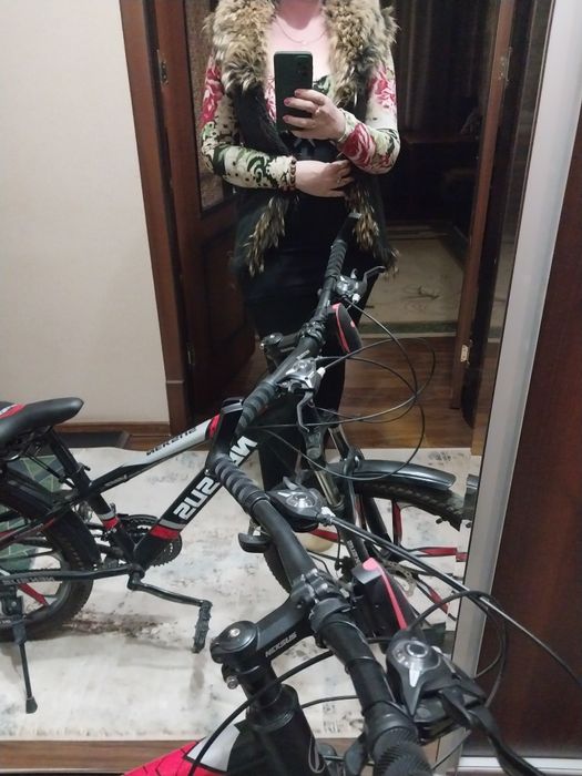 Много женской одежды 48- 50 размерара в хорошем состоянии..недорого